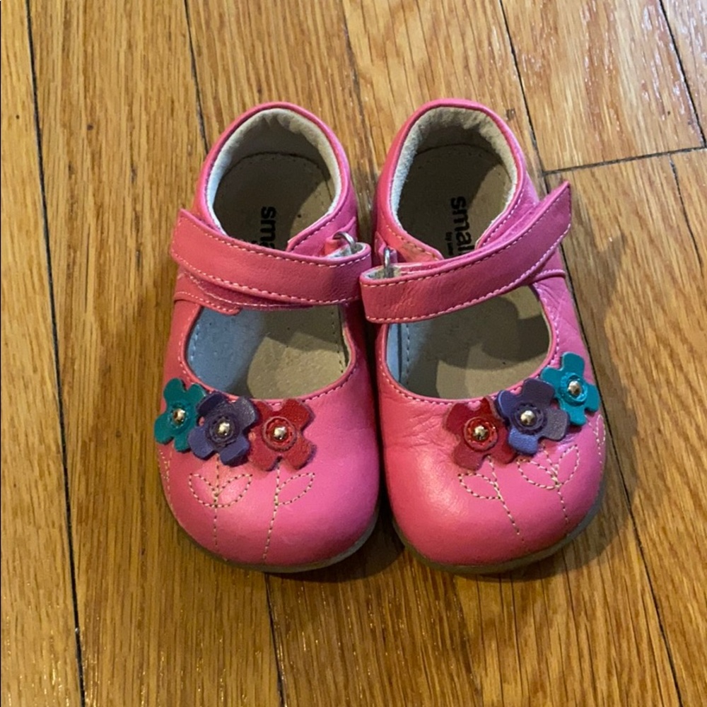 Adorable Pink Flower See Kai Run- worn once!